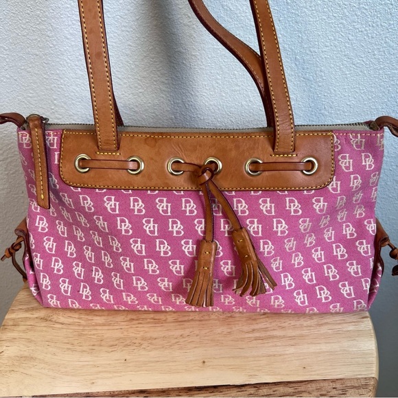 Vintage Dooney & Bourke Pink Monogram Satchel Canvas Tassel Handbag - Picture 4 of 15